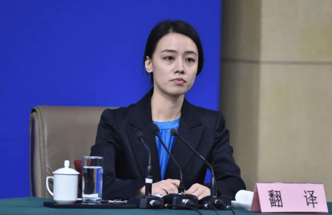 震撼亮相！新任女发言人首秀外交部记者会，犀利回应引爆全场！